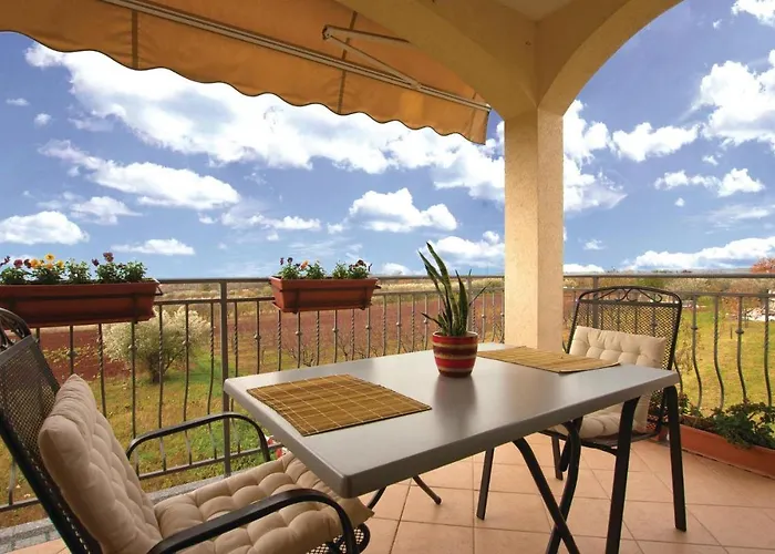 Апартаменты Beautiful In With Wifi